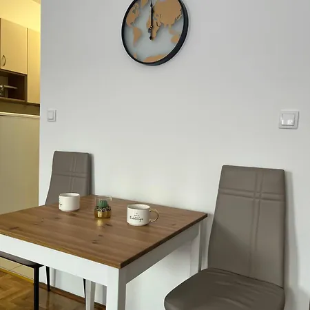 Tik-tak Center Apartment